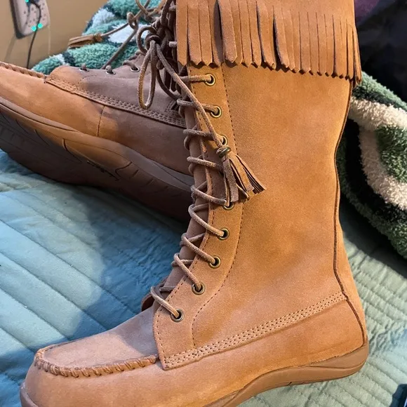 L.L. Bean Suede Leather Tan Tassel Thick Sheepskin Lined Boots Size 9 Medium