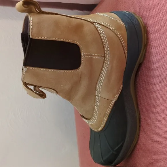 L.L. Bean Tan Leather Insulated Slip On Duck Boots Size 6.5