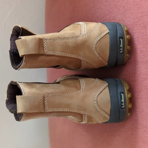 L.L. Bean Tan Leather Insulated Slip On Duck Boots Size 6.5