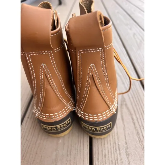L.L. Bean women’s duck boots classic bean boots six medium new