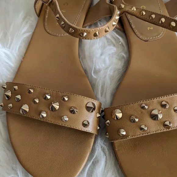 Lola Cruz Studded Flat Gladiator Sandals Tan Leather
