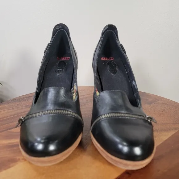 London Underground Black Leather Heeled Loafers With Zipper Accent Size 9