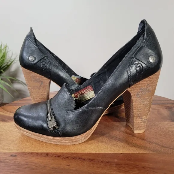 London Underground Black Leather Heeled Loafers With Zipper Accent Size 9