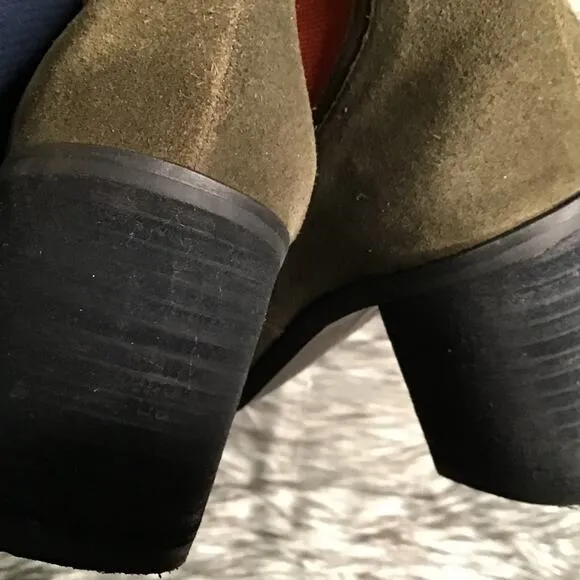Lori Goldstein Italian Olive Suede Ankle Boots 7M