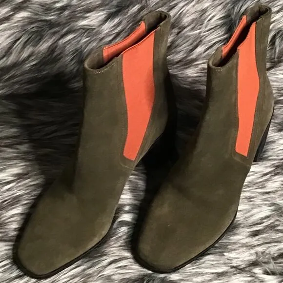 Lori Goldstein Italian Olive Suede Ankle Boots 7M