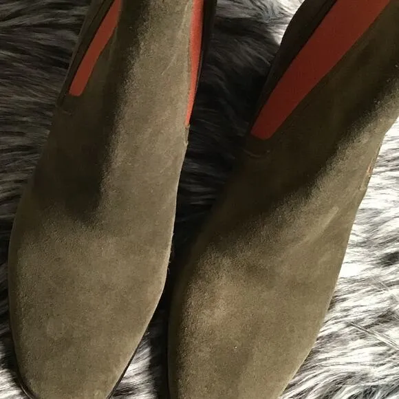 Lori Goldstein Italian Olive Suede Ankle Boots 7M