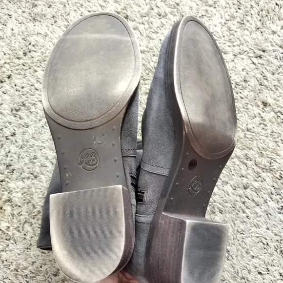 Lucky Brand hanover grey suede zipper boots sz 9