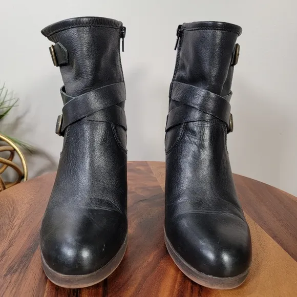 Lucky Brand Orenzo Black Leather Boots with Buckle Detail Size 8