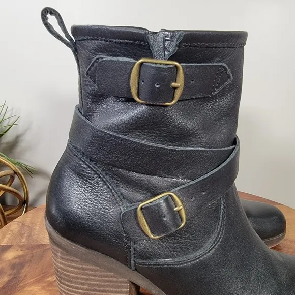 Lucky Brand Orenzo Black Leather Boots with Buckle Detail Size 8