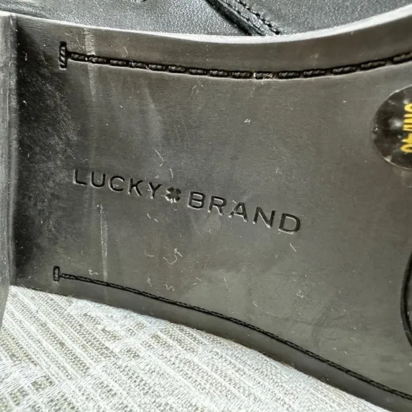 LUCKY BRAND Sz 9 LOW BOOTS zip side EXC like new cond. worn once ! Make …