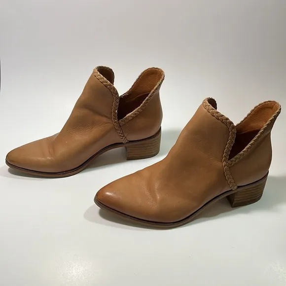 Lucky Brand Tan Latte Terisha Slip-On Heeled Ankle Bootie Leather Boots Size 6.5