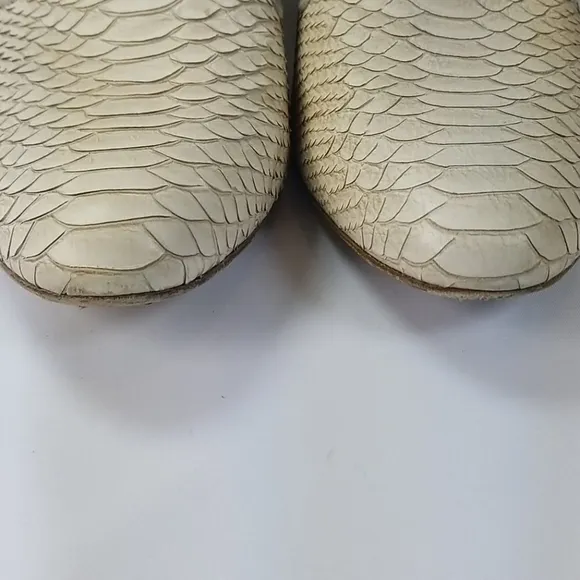 M Gemi Reptile Leather Petalo Loafers