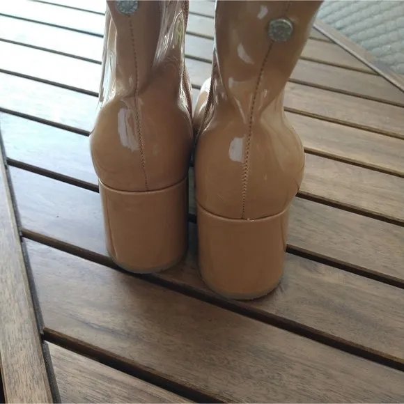 Madden Edgy, Minimalistic,Classic NYC 3&quot; size 9 beige boots