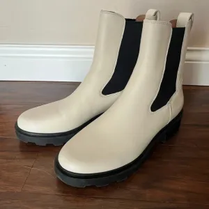 Madewell Boots-NWOT size 10- Cream color