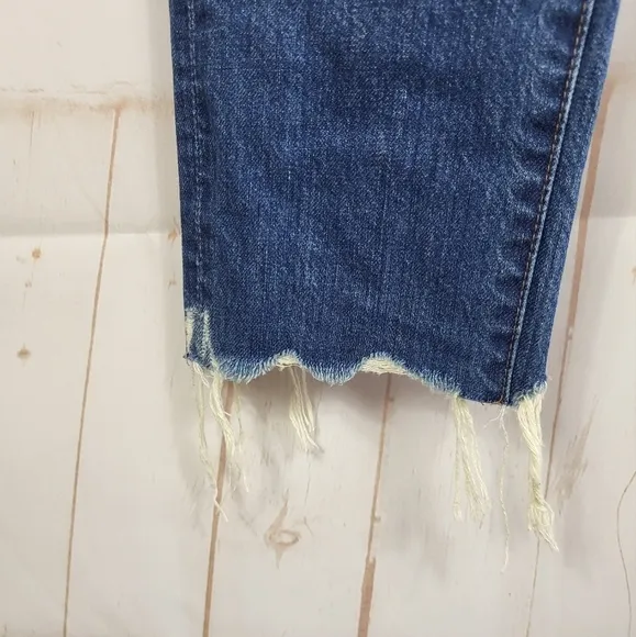 Madewell The Perfect Summer Jean: Destructed Edition in Robinson Wash Size 26