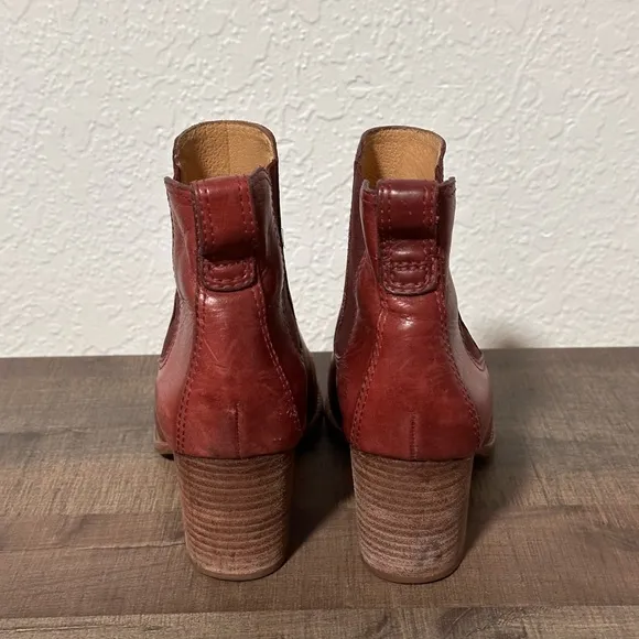 Madewell The Reagan Women's Burgundy Leather BlockHeel Ankle Boots.