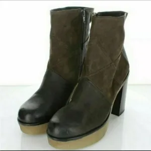 Manas Leather Platform Heel Boots