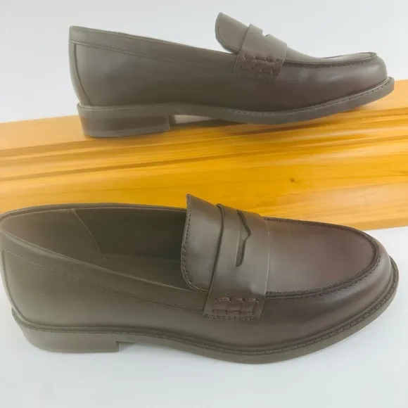 Marc Fisher Brown Loafers Classic Penny Design