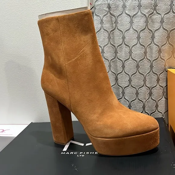 Marc Fisher Caled boots in Natural size 11
