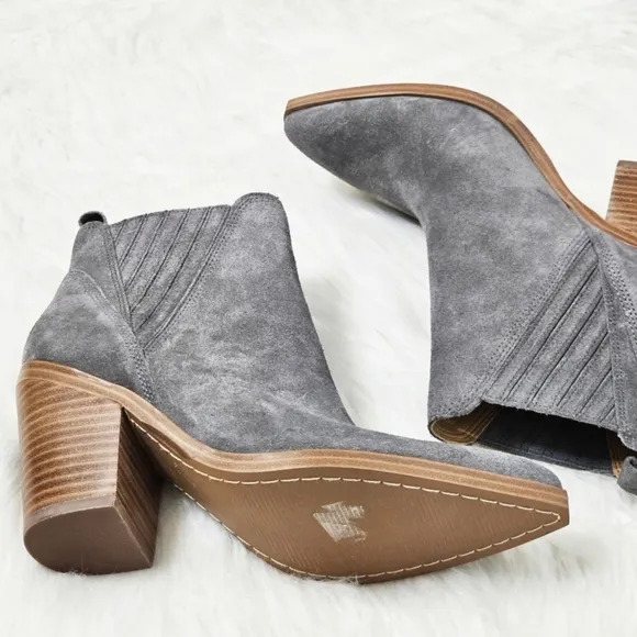 Marc Fisher Gadri Gray Suede Block Heel Ankle Boots 6.5M