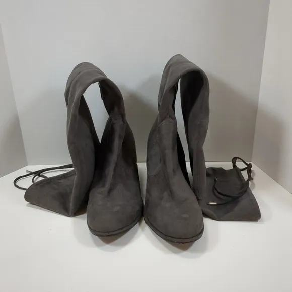 Marc Fisher Locket Faux Suede over the knee gray boots , size 8.5M