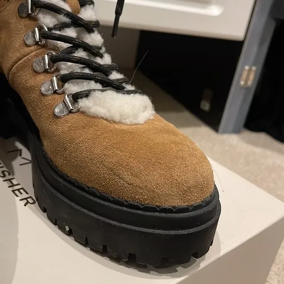 MARC Fisher Nalina boots 8.6 M