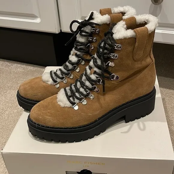 MARC Fisher Nalina boots 8.6 M