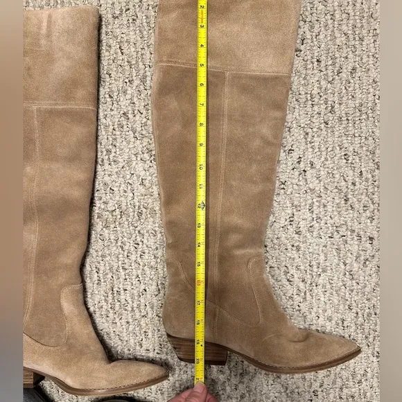 Marc Fisher Pointed toe Suede knee high suede boots, block heel.  Size 8