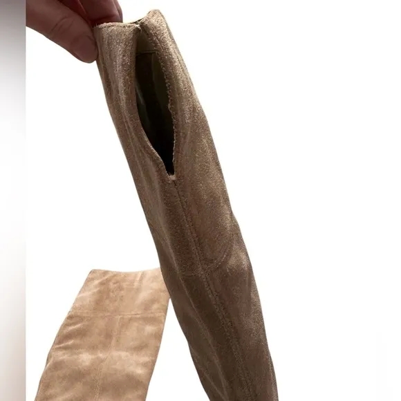 Marc Fisher Pointed toe Suede knee high suede boots, block heel.  Size 8