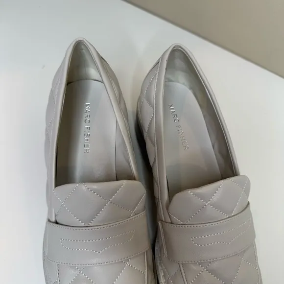 Marc Fisher Women's Dantea Loafer size 8 in ivory