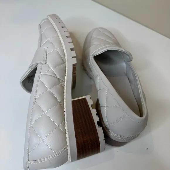 Marc Fisher Women's Dantea Loafer size 8 in ivory