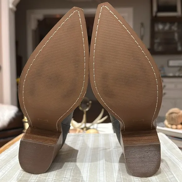 Marc Fisher Women’s Suede Gadri Bootie, in Medium Grey. Size 9.5 NWOB, Unworn