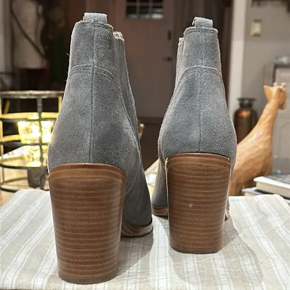 Marc Fisher Women’s Suede Gadri Bootie, in Medium Grey. Size 9.5 NWOB, Unworn