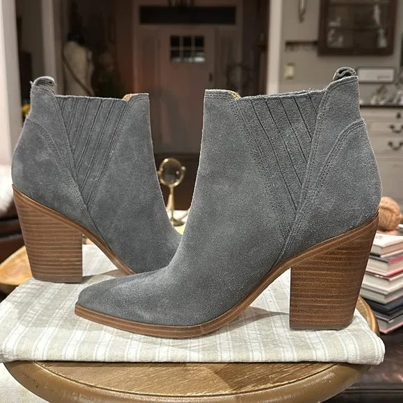 Marc Fisher Women’s Suede Gadri Bootie, in Medium Grey. Size 9.5 NWOB, Unworn