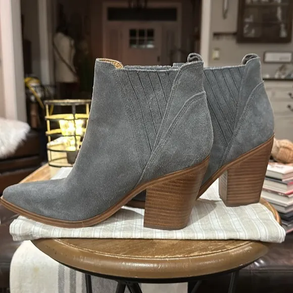 Marc Fisher Women’s Suede Gadri Bootie, in Medium Grey. Size 9.5 NWOB, Unworn