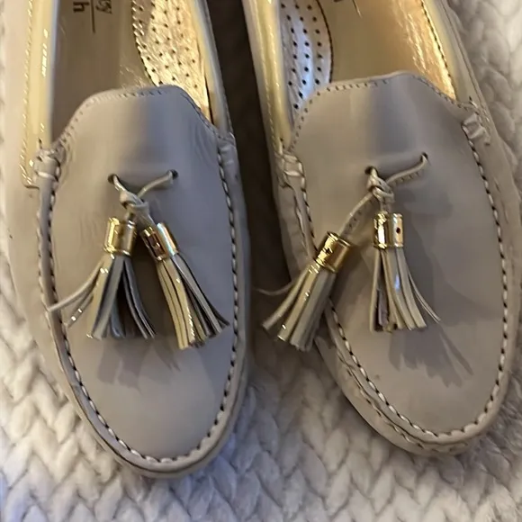 Marc Joseph Beige Leather Tassel Mocassin Leather Loafers Size 9