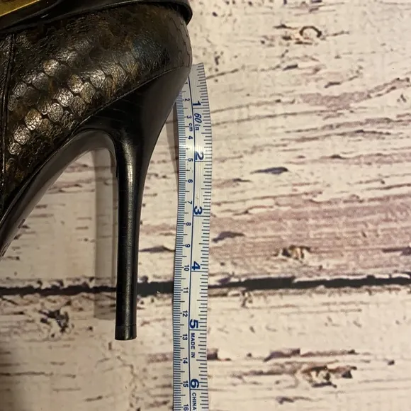 Marciano boots