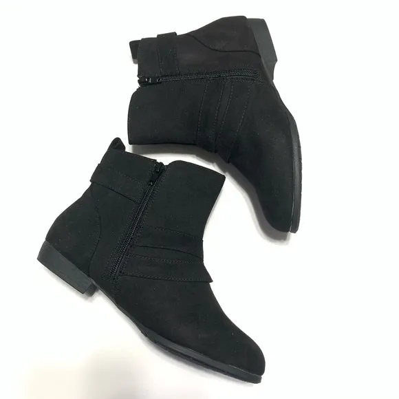 Mari A. Bleighton Black Ankle Boots Faux Suede