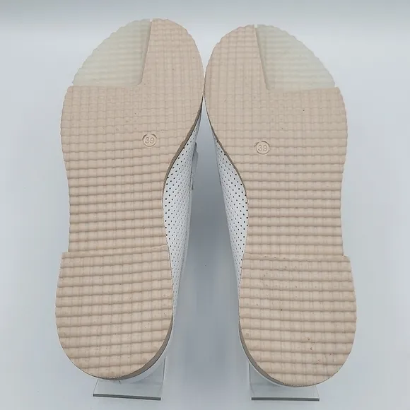 Mario Muzi White Leather Loafers Gold Hardware Laser Cutouts Women's Size 39