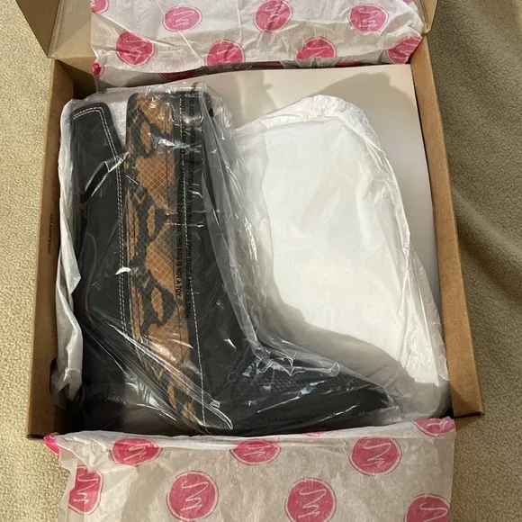 Matisse Boots- NEW IN BOX