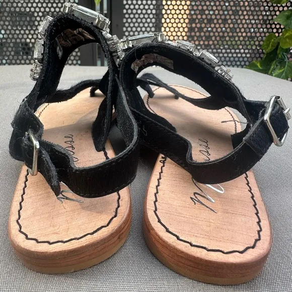 Matisse Womens Jules Embellished Flat Sandal Jewels Leather Black Tan CowHair 7