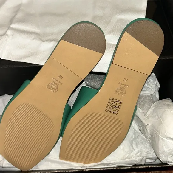 MCM Mode Travia Leather Flats size 6 NWT