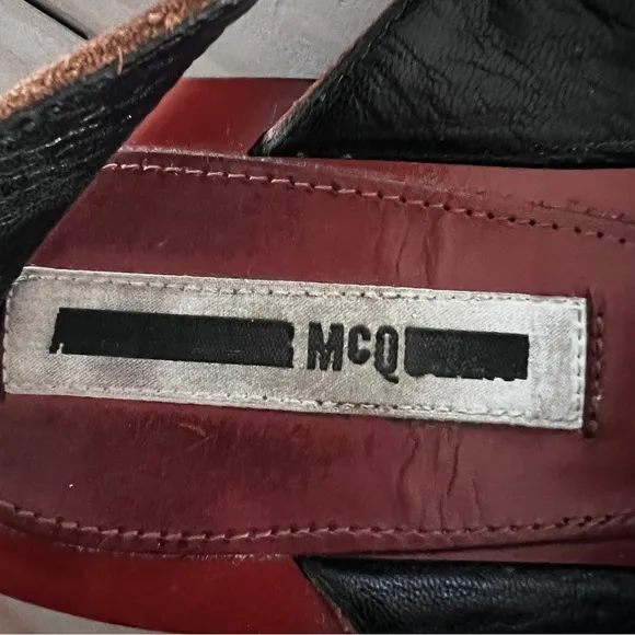 MCQ by ALEXANDER MCQUEEN Brown Leather Studded Flat Sandals size 37