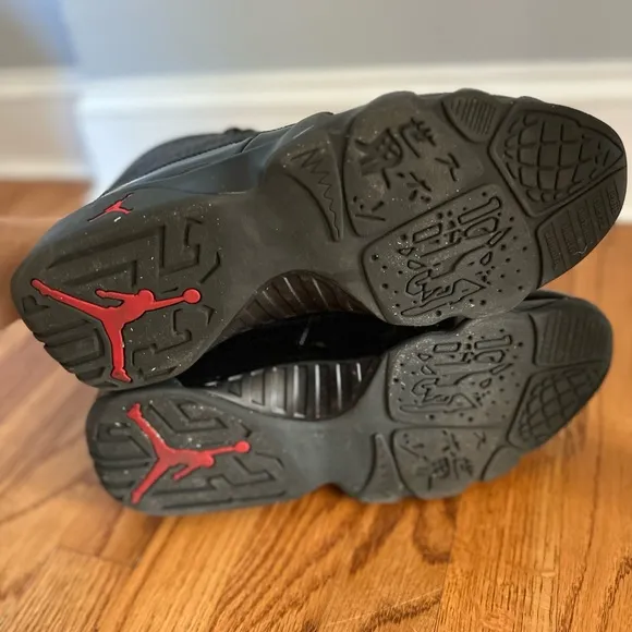 Men’s Air Jordan Retro Sneakers