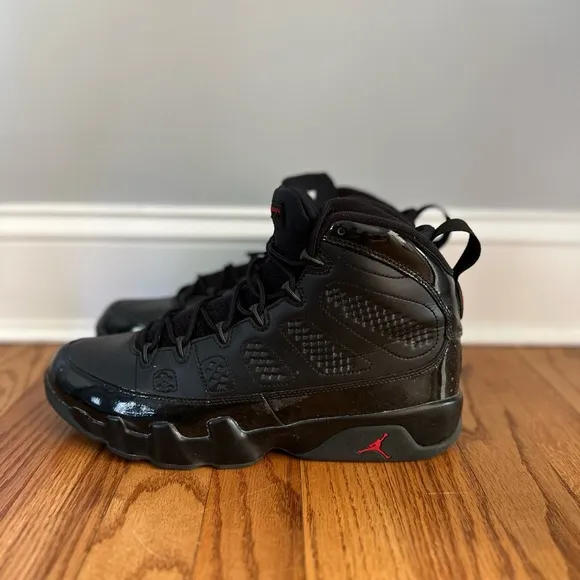 Men’s Air Jordan Retro Sneakers