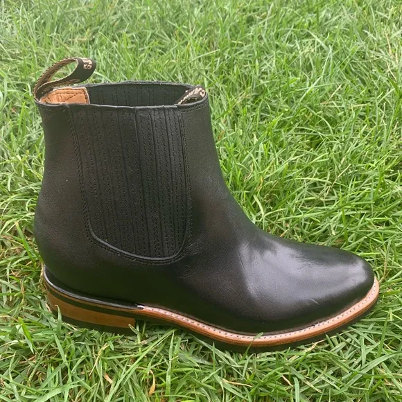 MEN’S BOTIN COWBOY SLIP ON ANKLE-ROUND BOOTS BLACK
