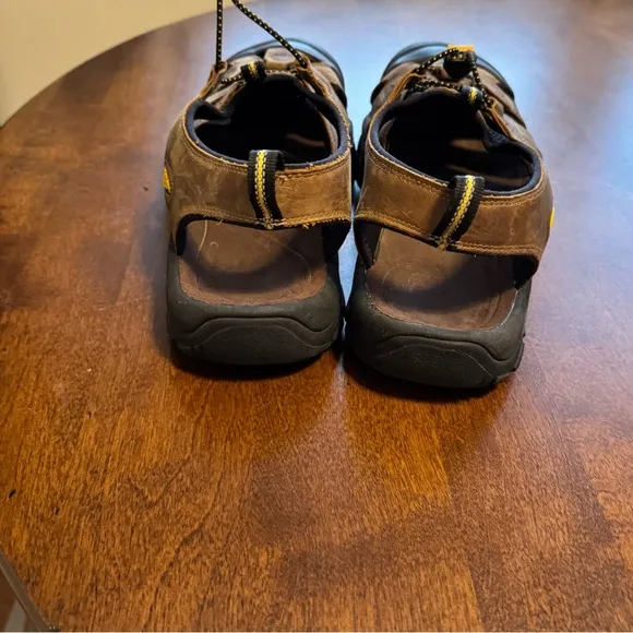 Men's Brown Sandals