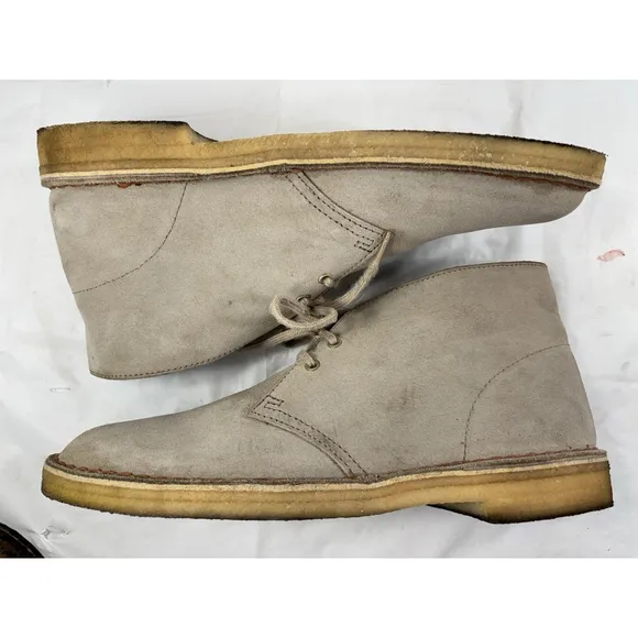 Mens Clark's Original Coal London Desert Suede Gum sole Chukka Boots Sand Suede