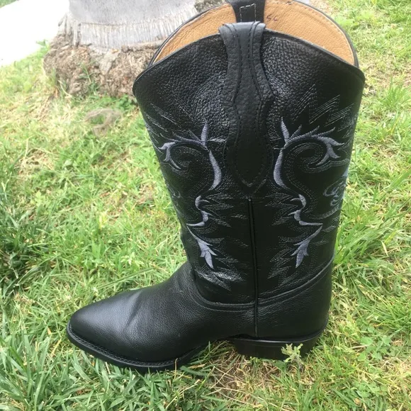 Men’s cowboy black boots 100% Genuine Leather