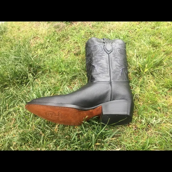 Men’s cowboy black boots 100% Genuine Leather